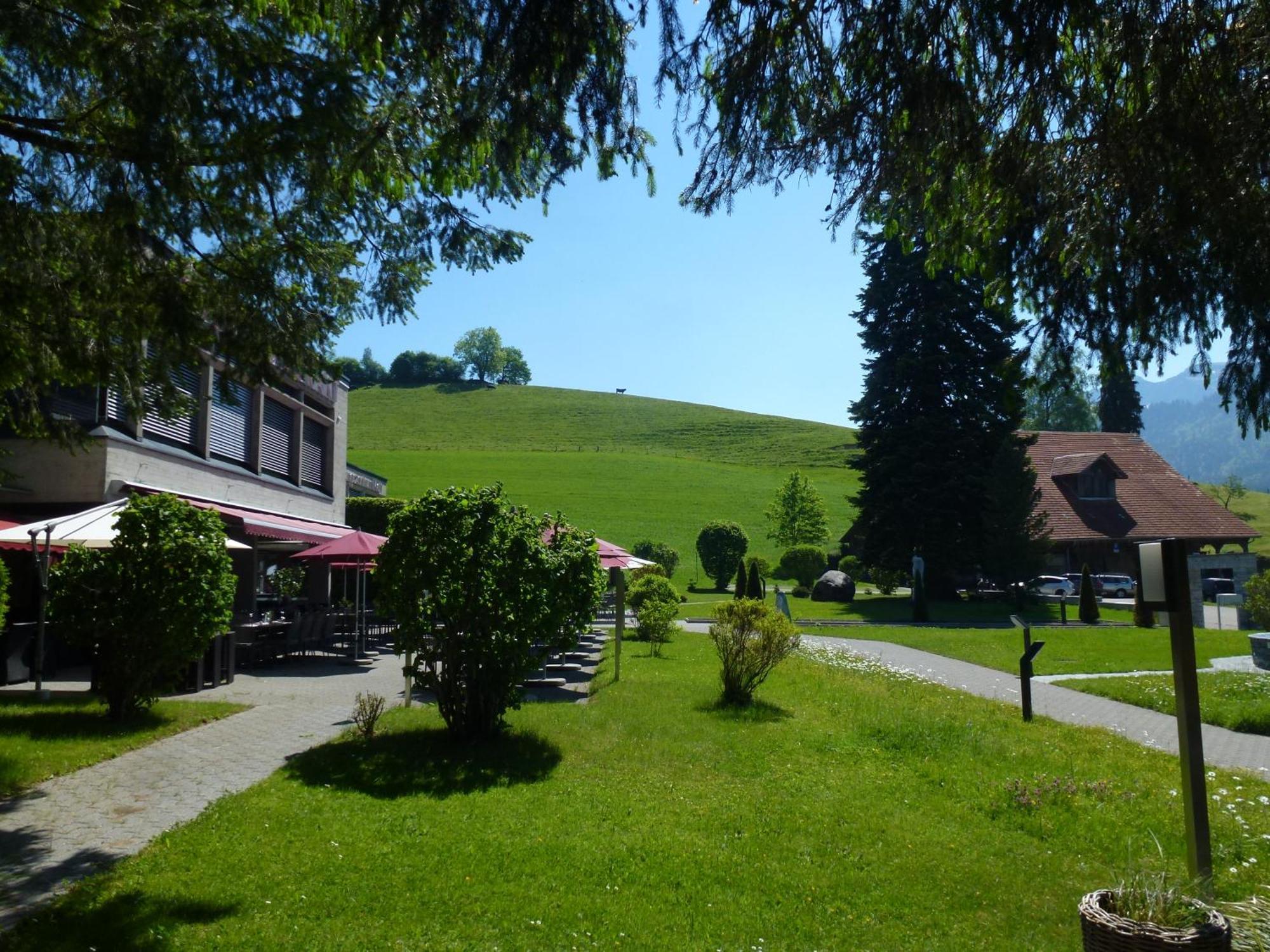 Hotel & Bildungszentrum Matt Schwarzenberg Екстериор снимка